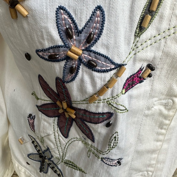 BN White Jacket embroidered and Beaded - Picture 3 of 10